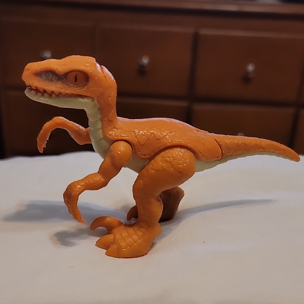 Vintage Jurassic Park Velociraptor Dinosaur